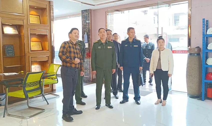 佛山軍分區(qū)政委、禪城區(qū)委常委領(lǐng)導(dǎo)一行蒞臨金凱地調(diào)研指導(dǎo)工作